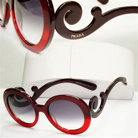 prada curly glasses